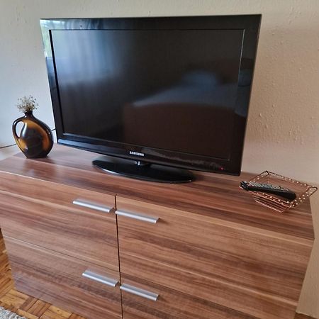 Guesthouse Irac Тузла Екстериор снимка